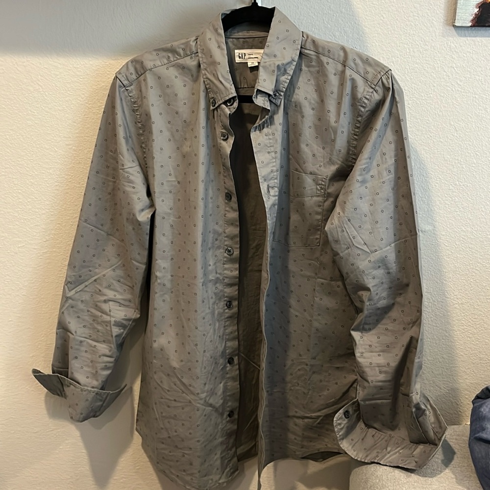 Men’s Slim Fit Button Up